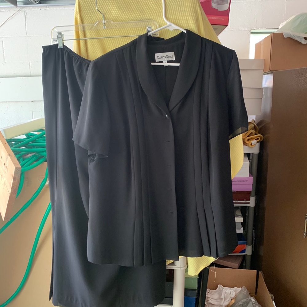 Dress - Picture 4 of 13
